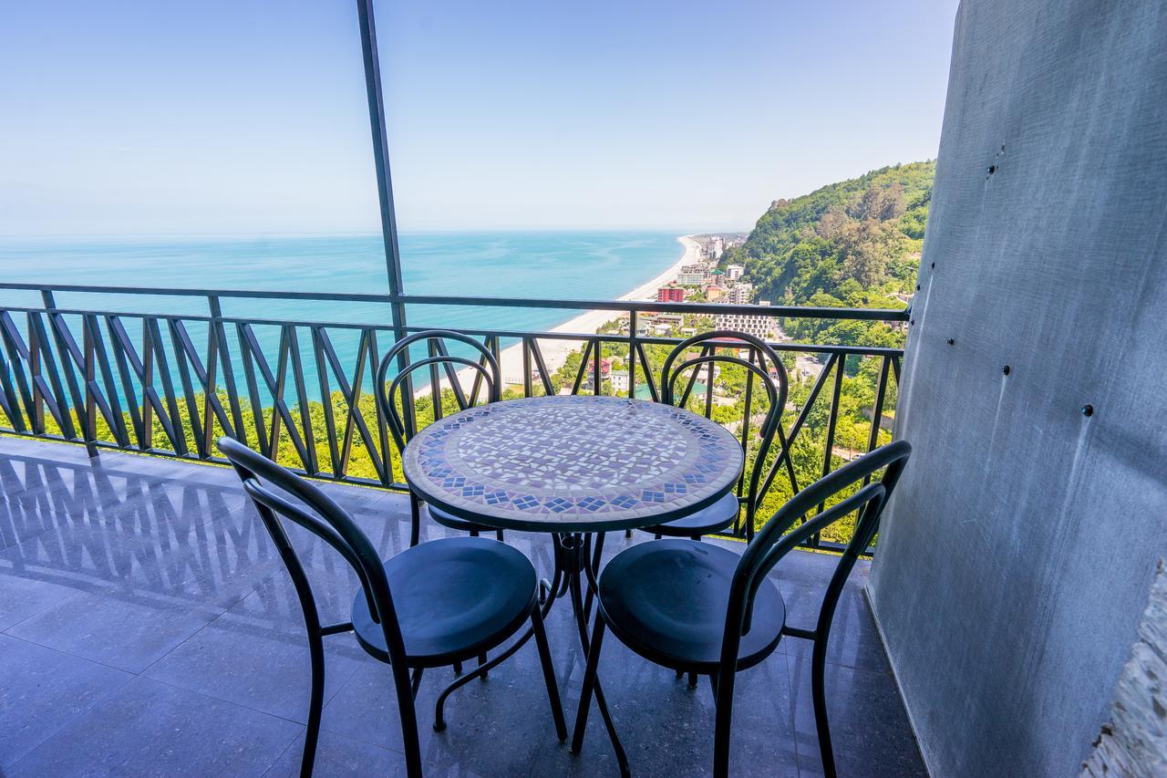 Aniva The Hotel Batumi Exterior foto
